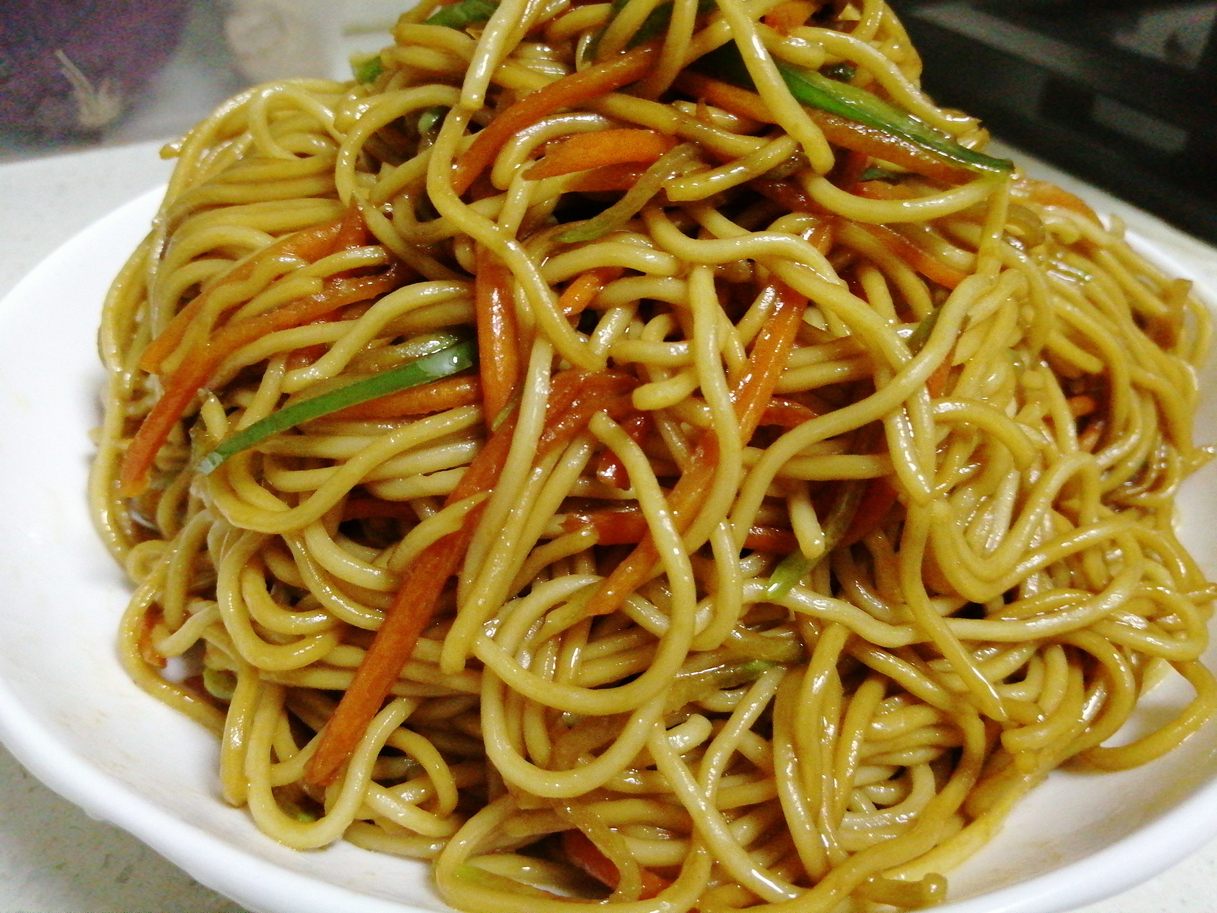 酱油炒面粘锅,炒粉炒面一放酱油就粘锅