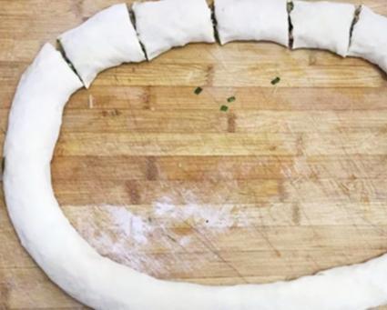 韭菜滋卷蒸几分钟,陕西韭菜粉条滋卷做法