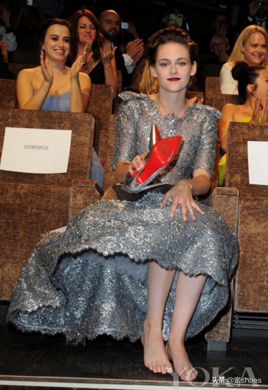 cl红底高跟鞋平价,cl红底高跟鞋什么级别的奢侈品