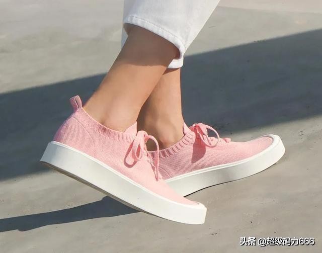 李宁飞织透气轻便跑步鞋,李宁飞织板鞋