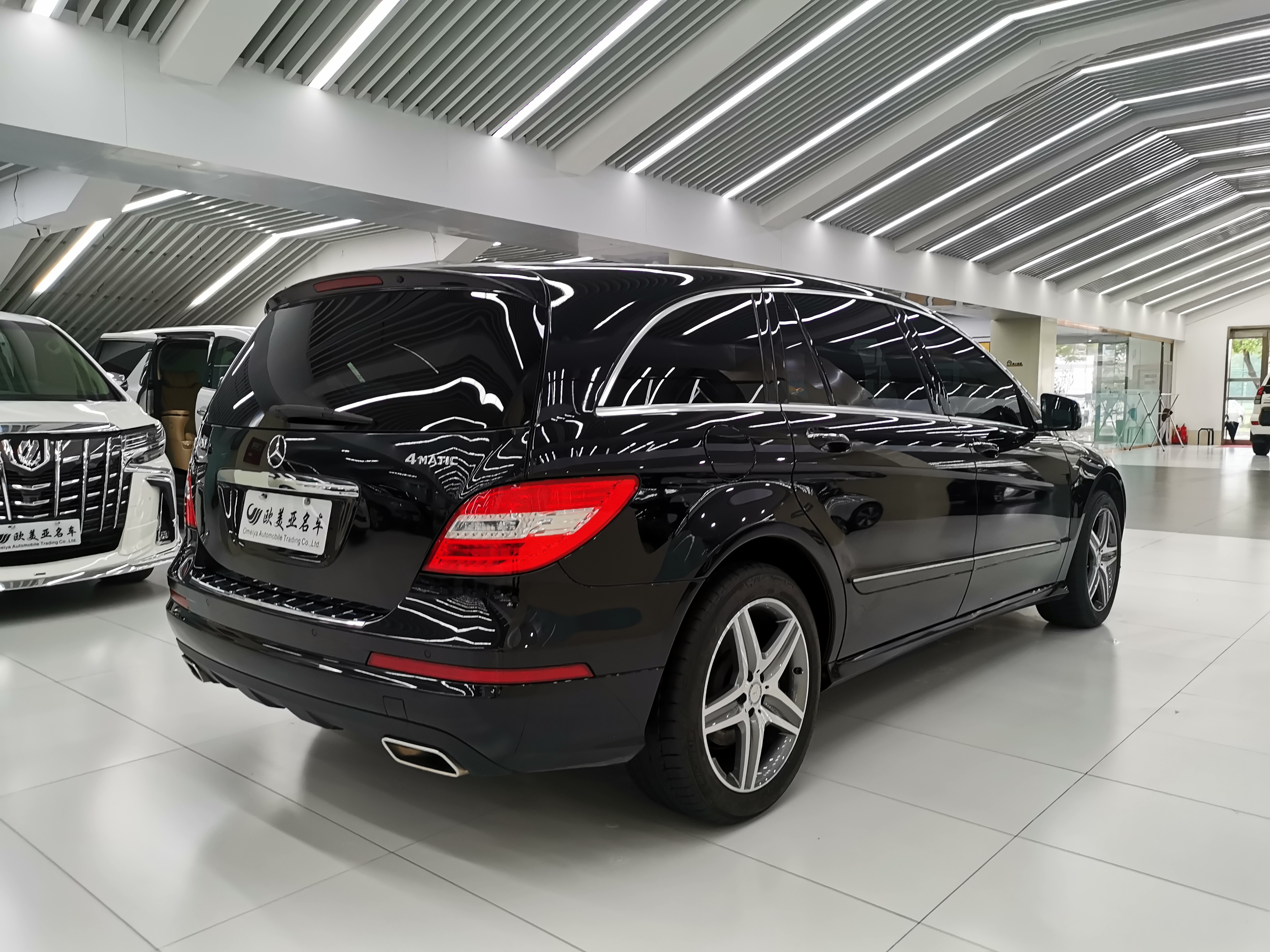 奔驰商务r400,被遗忘的老奔驰