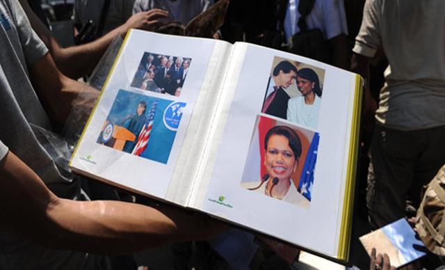 卡扎菲心中女神，地下室出生从政15年，为何受2位美国总统信赖？