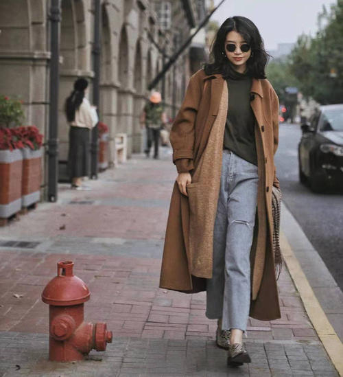 江疏影秋冬大衣搭配,江疏影的秋冬穿搭很显气质