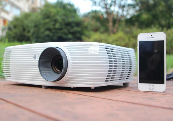 实用才是大面子,100吋无屏电视来啦-AcerH5382BD投影机测评