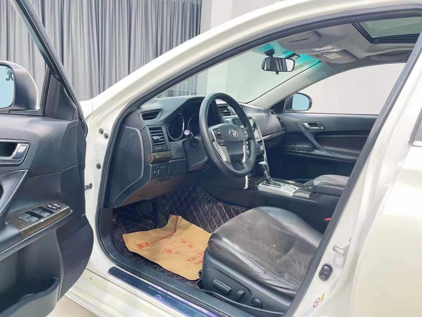 新到16年11月丰田锐志2.5v尚锐版,2015年丰田锐志2.5大v尚锐版高配