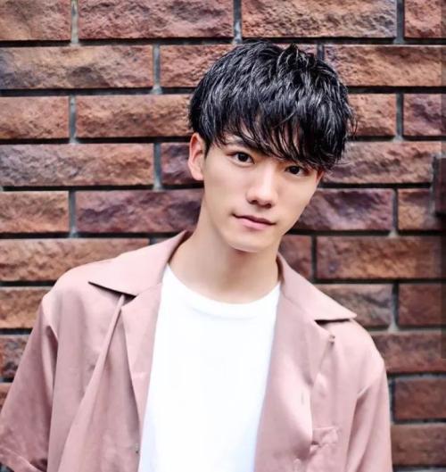 40-50岁洋气发型男士烫发图片,男士烫发自然蓬松免打理中短发