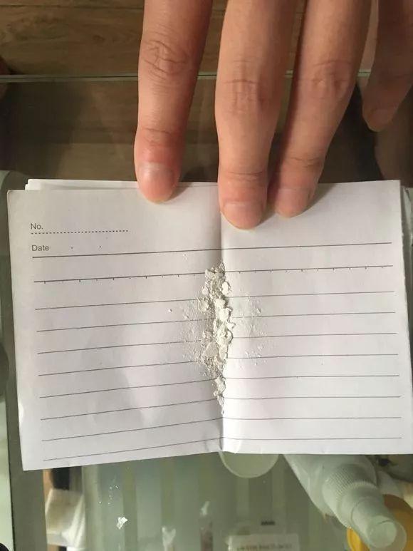 浇花放这二种小药片,浇花加点小药片