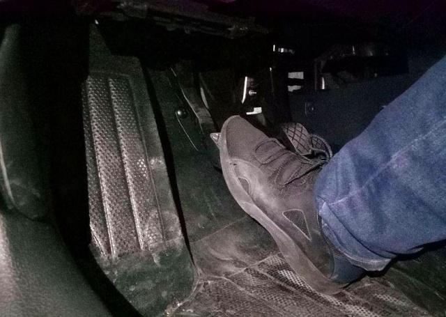 学车抬离合松刹车,学车挂挡离合技巧视频教程