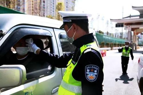 警察忙到一个月不回家,警察都不回家吗