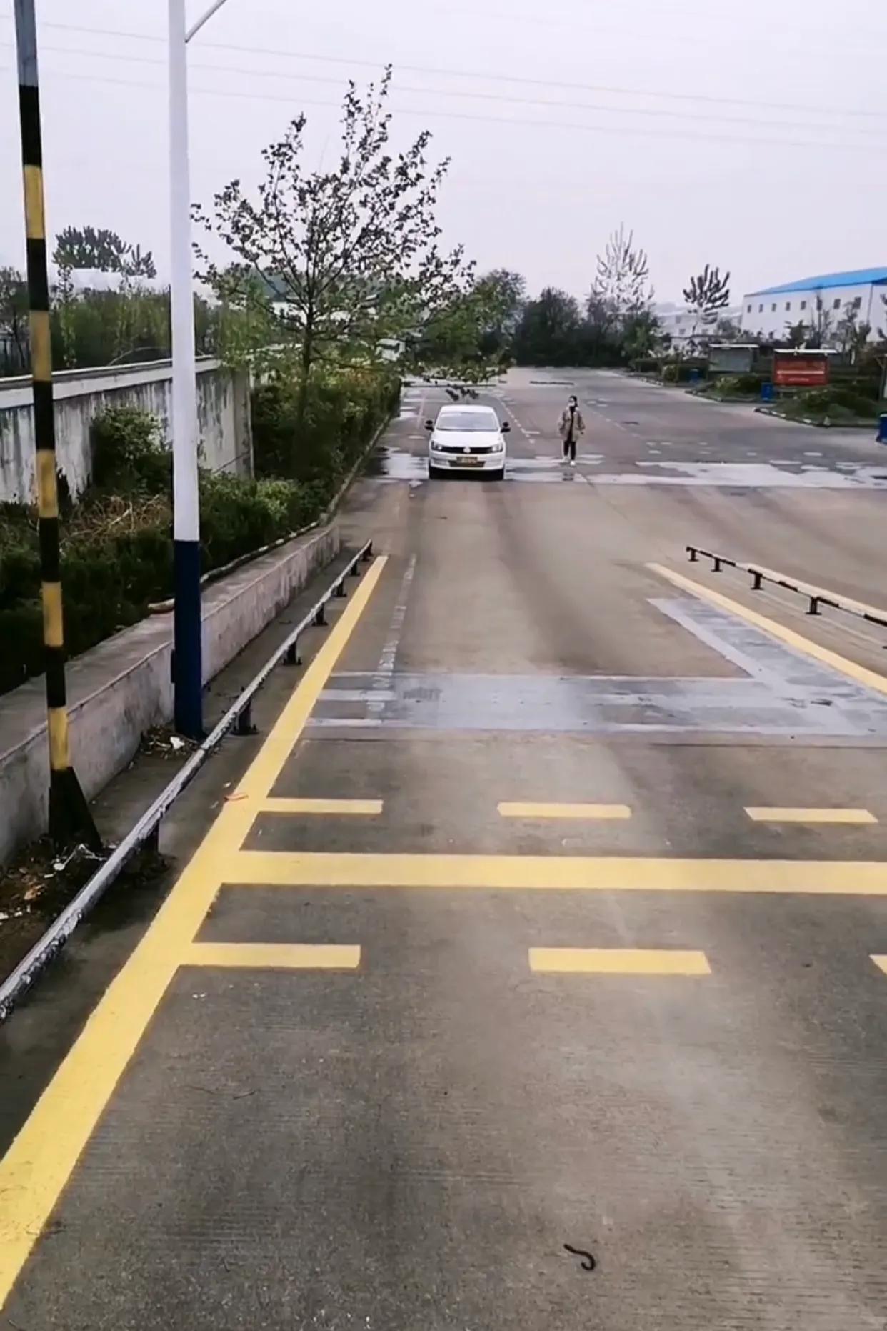 科目二最后一个项目挂了,科目二又挂了还要继续练车吗