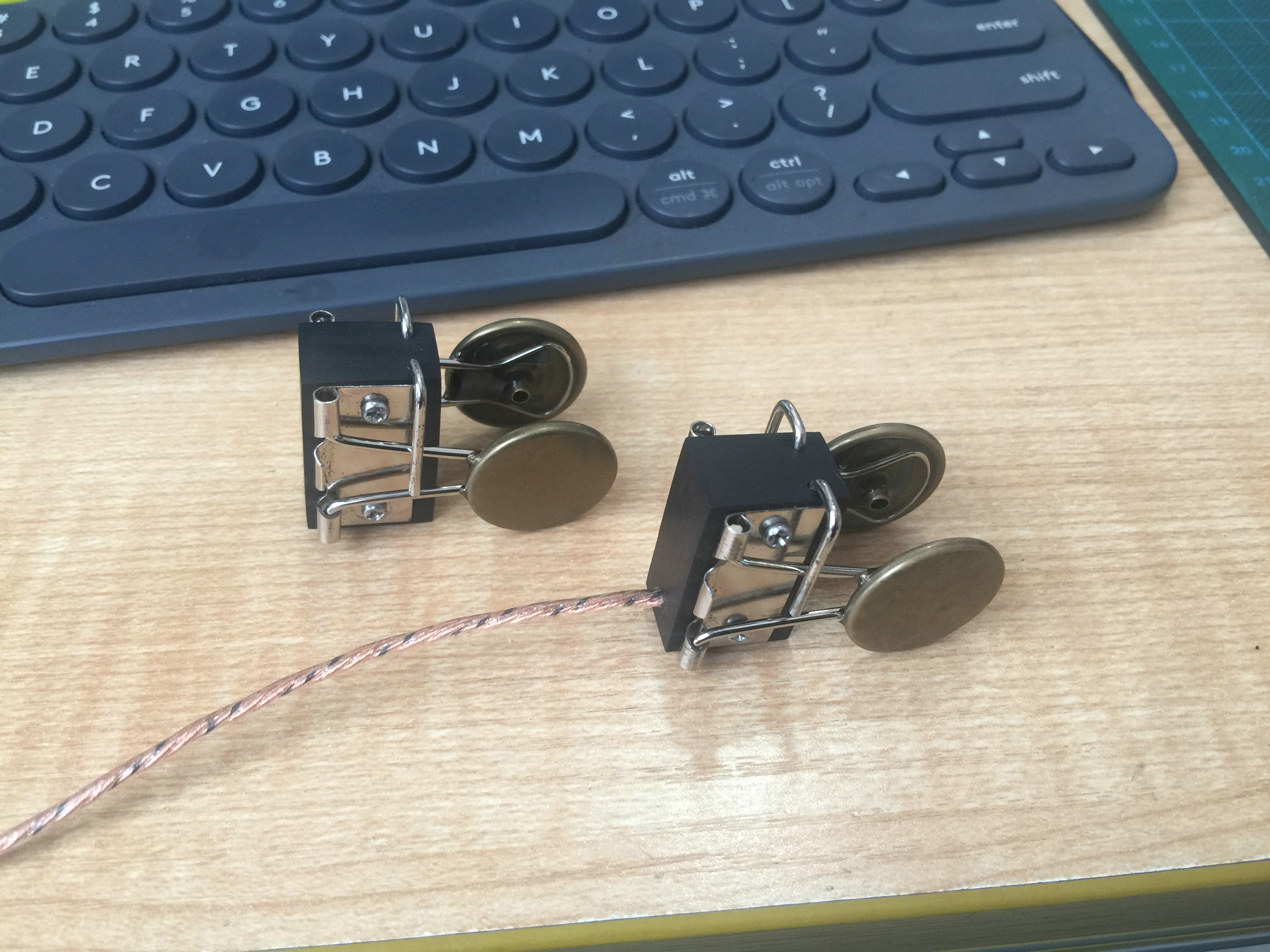 看这位爱好者DIY的夹子双桨自动键怎么样？