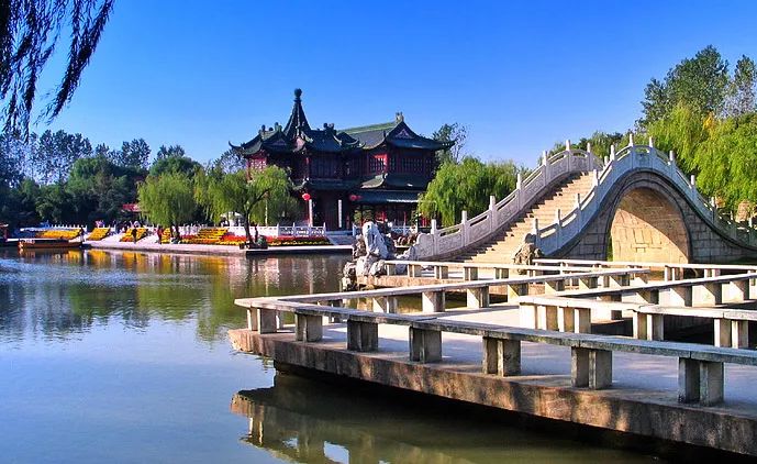 三月机票特价旅游地,3月份从成都出发机票白菜价