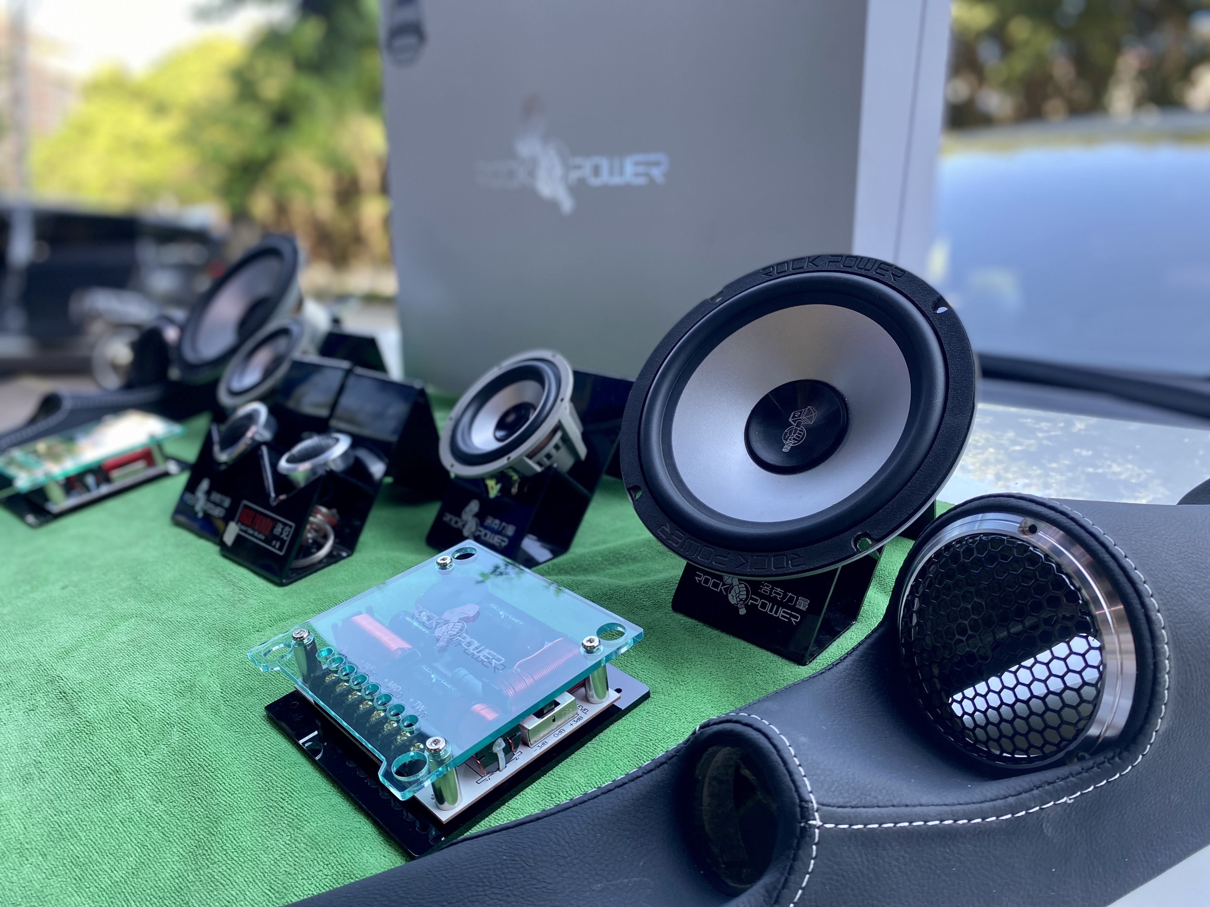 升级雷凌汽车音响多少钱,丰田雷凌升级音响