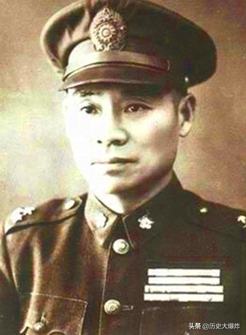他是老蒋的托孤大臣,因私仇制造“皖南事变”,西安事变按兵不动