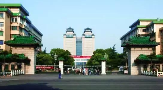 武汉最美大学中南民族大学,武汉文艺学校