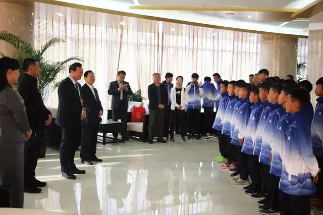 曹州功夫足球联赛,山东菏泽曹州武校毽球比赛