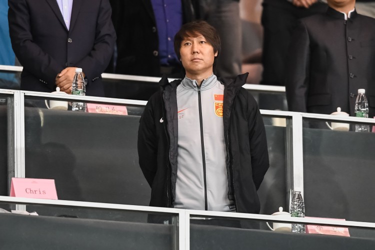 国足12强赛阵容李铁回应,国足放弃亚洲杯
