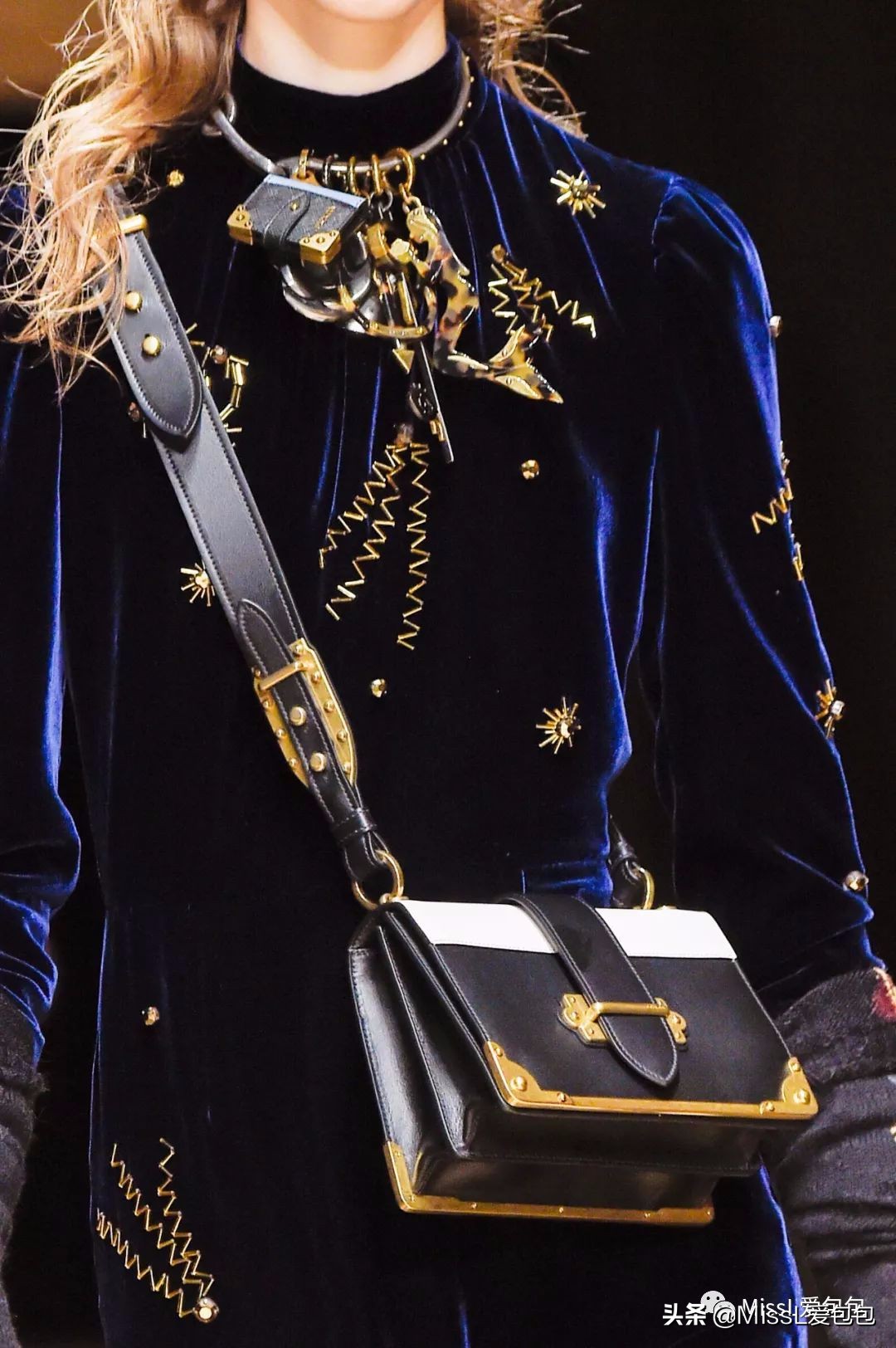 第18只包｜PradaCahier：不只是穿Prada的女王，更是你的月光宝盒