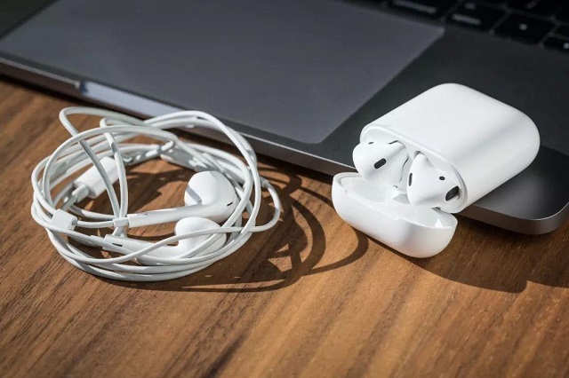 苹果标配耳机多少钱,苹果头戴耳机究竟值得入手吗