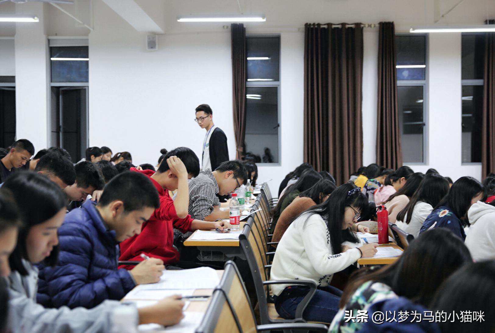 考研就业好的研究生专业,二本院校的研究生有必要考