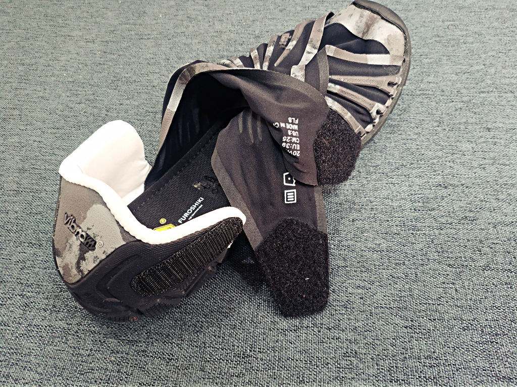 奇怪而又舒适：VibramFuroshiki包裹鞋体验