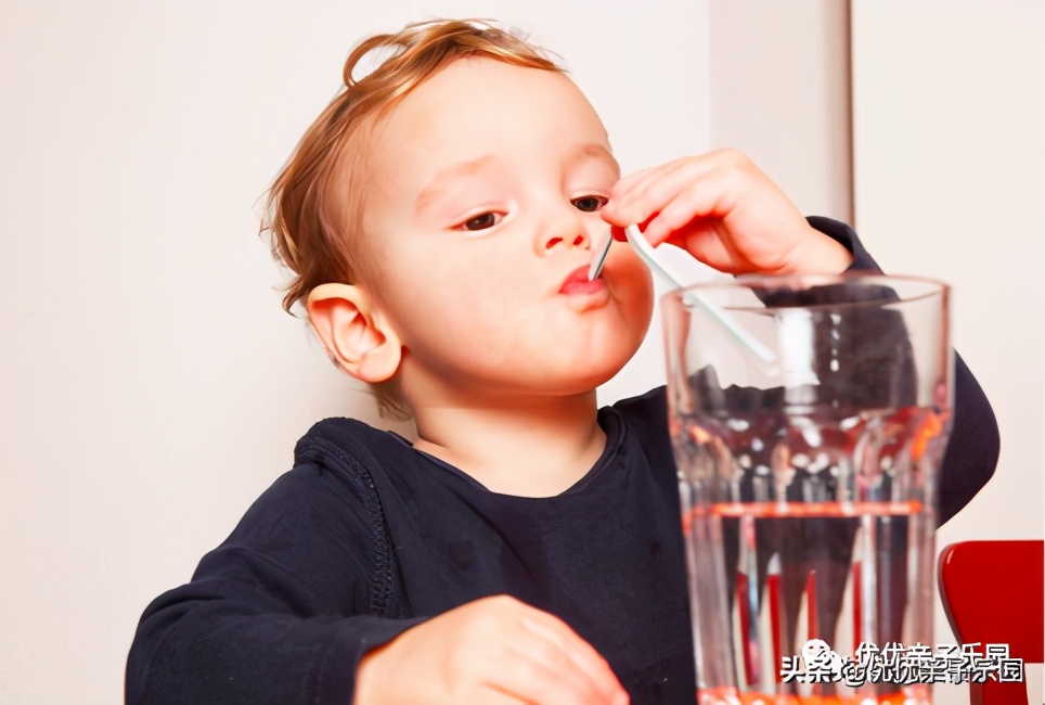 宝宝喝水过多的危害,宝宝喝水太多会得什么病