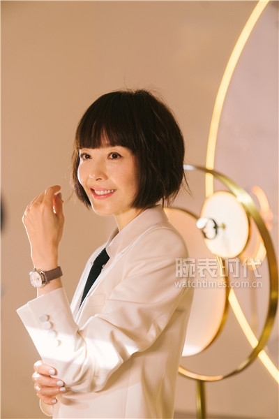 浪琴名匠月相版全自动机械腕表,心有所恃温和坚定