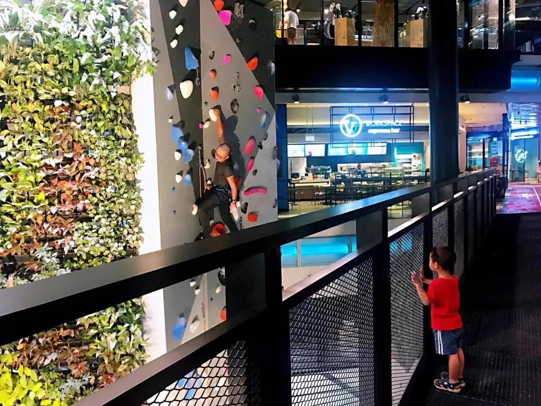 鏂板姞鍧unan璐墿涓績 (鏂板姞鍧￠粦绉戞妧璐墿涓績)