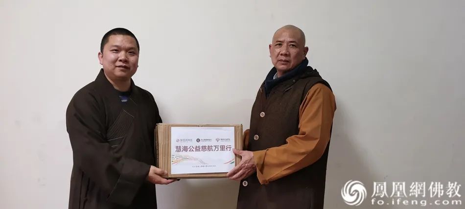 出家人并非超人,千寺万僧,都要直面“生病”这两个字