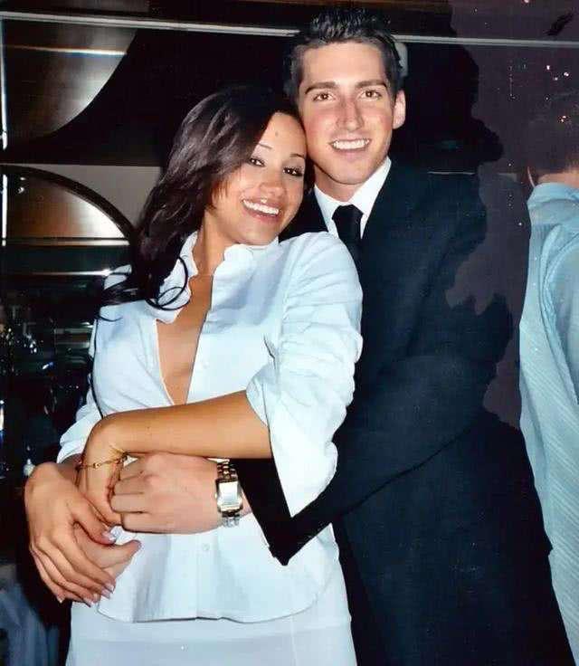 梅根只爱自己超自私！拿前夫当跳板跃入上流社会，哈里拿捏得住？