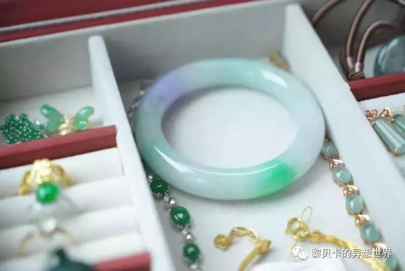 这些东西买的时候肉痛却天天用，她们说值了