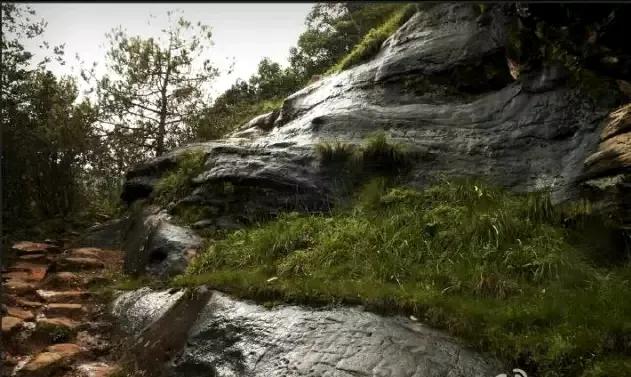 2015年9月9我上了剑川石宝山金顶寺