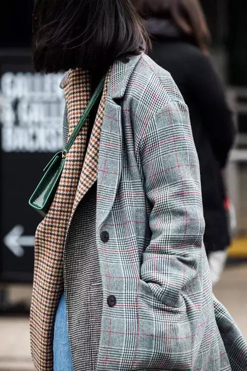 这个冬季时髦精都是这么穿大衣的,时髦的人喜欢这样穿