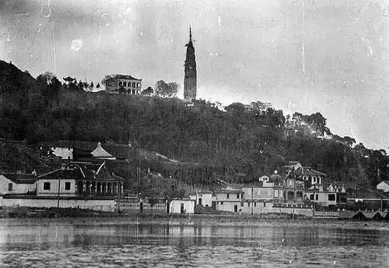 杭州人快带上自家的老照片来投稿，还有机会获得万元大奖哦