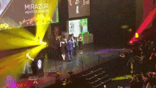 唯美食与爱不可辜负上下句,唯美食和爱不可辜负出自哪里