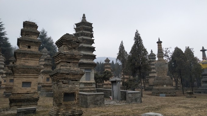 嵩山少林寺三皇寨视频,嵩山少林寺和三皇寨路线