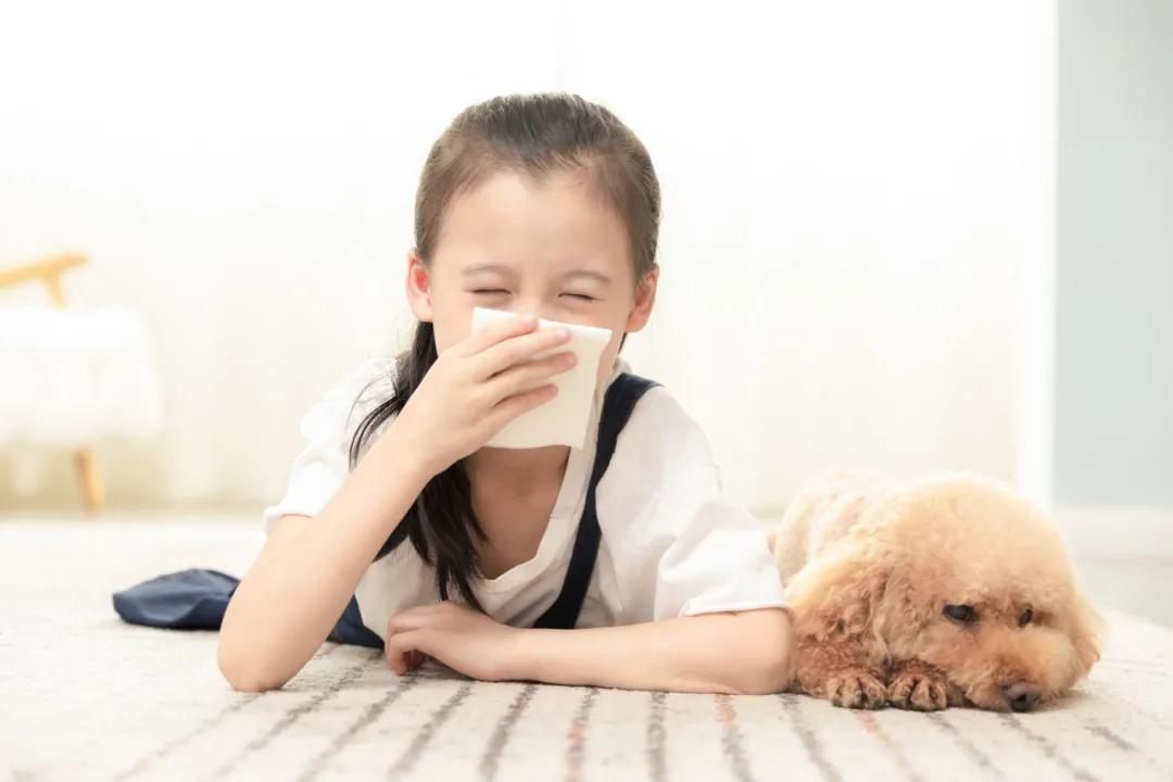 孩子一觉醒来流鼻涕是感冒了吗,宝宝一觉醒来嗓子哑流鼻涕