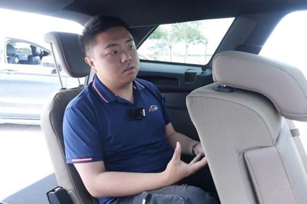 标致5008绕桩评测视频,2023标致5008绕桩测试