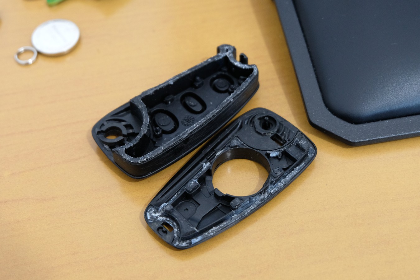 福克斯车钥匙进水维修,福克斯钥匙进水失灵的解决办法