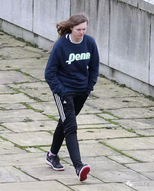 女子假扮男人骗60万,女子女扮男装同居骗100万