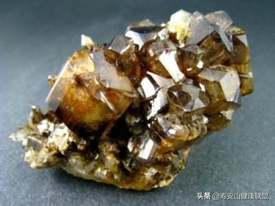 洗发水护发素精油,精油护发真有效果吗