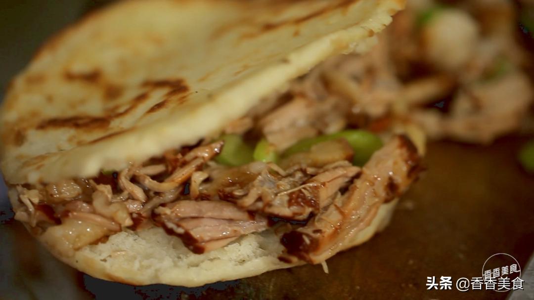 网传一天卖1000碗的米皮店，我们忍不住好奇心测了测