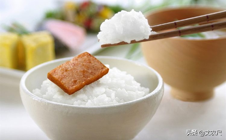 2元一斤和10元七斤哪个便宜,10元一斤大米和5元一斤的区别