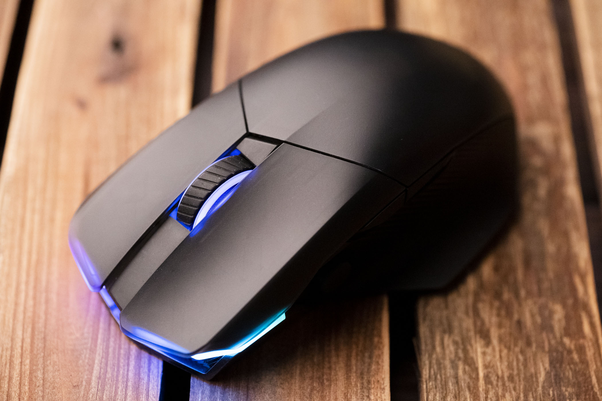 华硕rog魔刃鼠标,华硕rog月刃鼠标测评