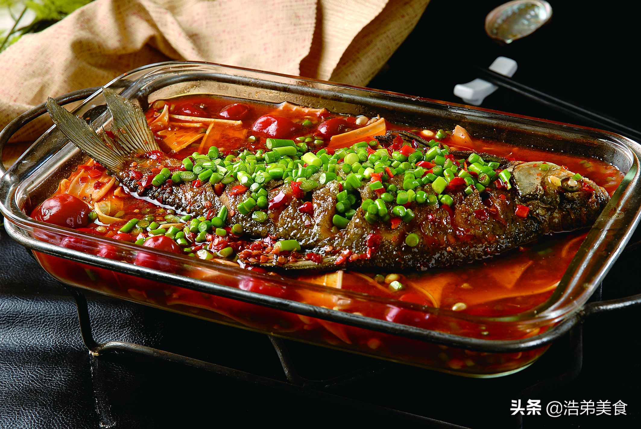 烤鱼店制作烤鱼全过程,厨师长秘制烤鱼配方分享