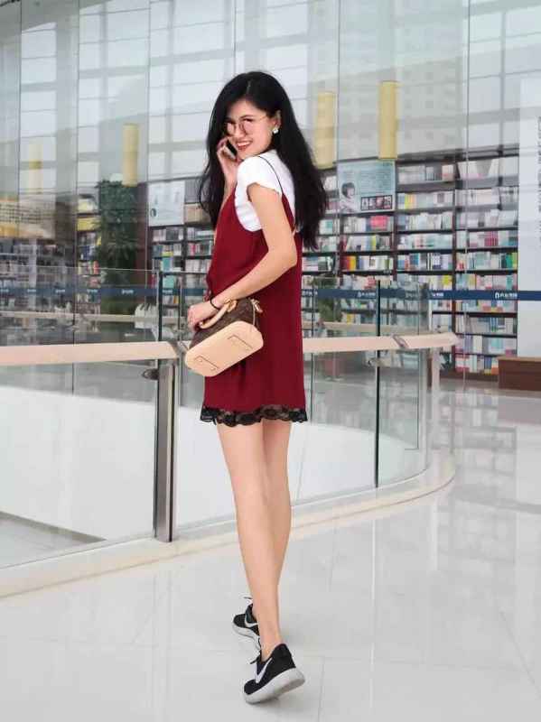 今年最流行的雪纺裙女 (今年最流行的雪纺裙)