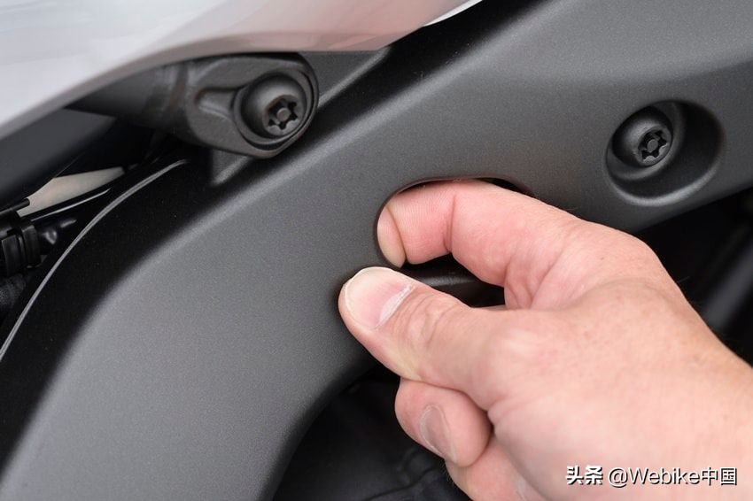 闆呴┈鍝坱racer9鍥藉唴鍞环,闆呴┈鍝坱racer9gt璇勬祴