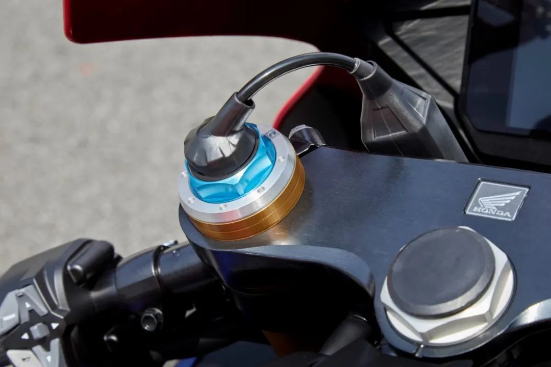 悬吊单杠的好处和坏处,悬吊功效与作用