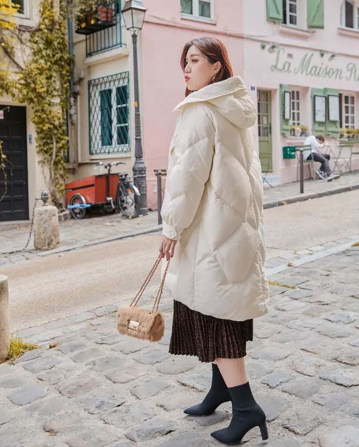 谁说胖女孩不能美?这样穿搭照样美爆炸