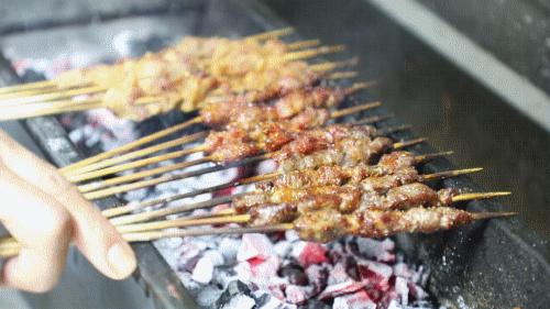 雨后来顿烧烤！庄里爆场的8大撸串圣地！半夜不回家的人都在这